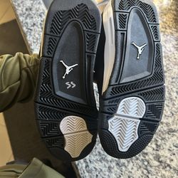 New Jordan 4 White And Blk Size 4.5y