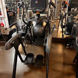 Cybex AT Total Body Arc Trainer in Great Condition! Commercial Gym Equipment. 
