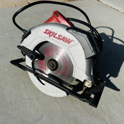 SKIL 15 Amp 7-1/4 Inch Magnesium Left Blade Sidewinder Circular Saw Skilsaw