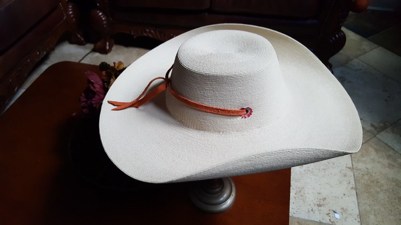 Sombrero calentano de estilla de 70 vueltas
