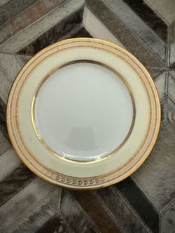 Bailey, Banks & Biddle China Gold Plates - Set of 4
