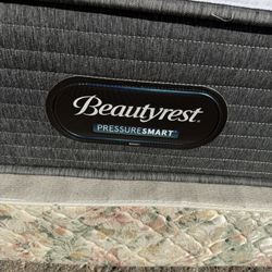 Queen Beautyrest PressureSmart Mattress + Foam Topper & Frame 