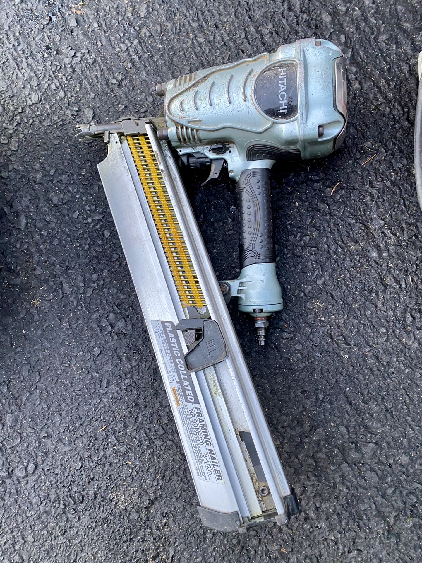 Hitachi NR90AE(S) 31/2Inch FullHead Framing Strip NAIL GUN for Sale