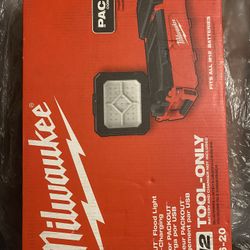 Milwaukee Pack Out Flood Lights M12