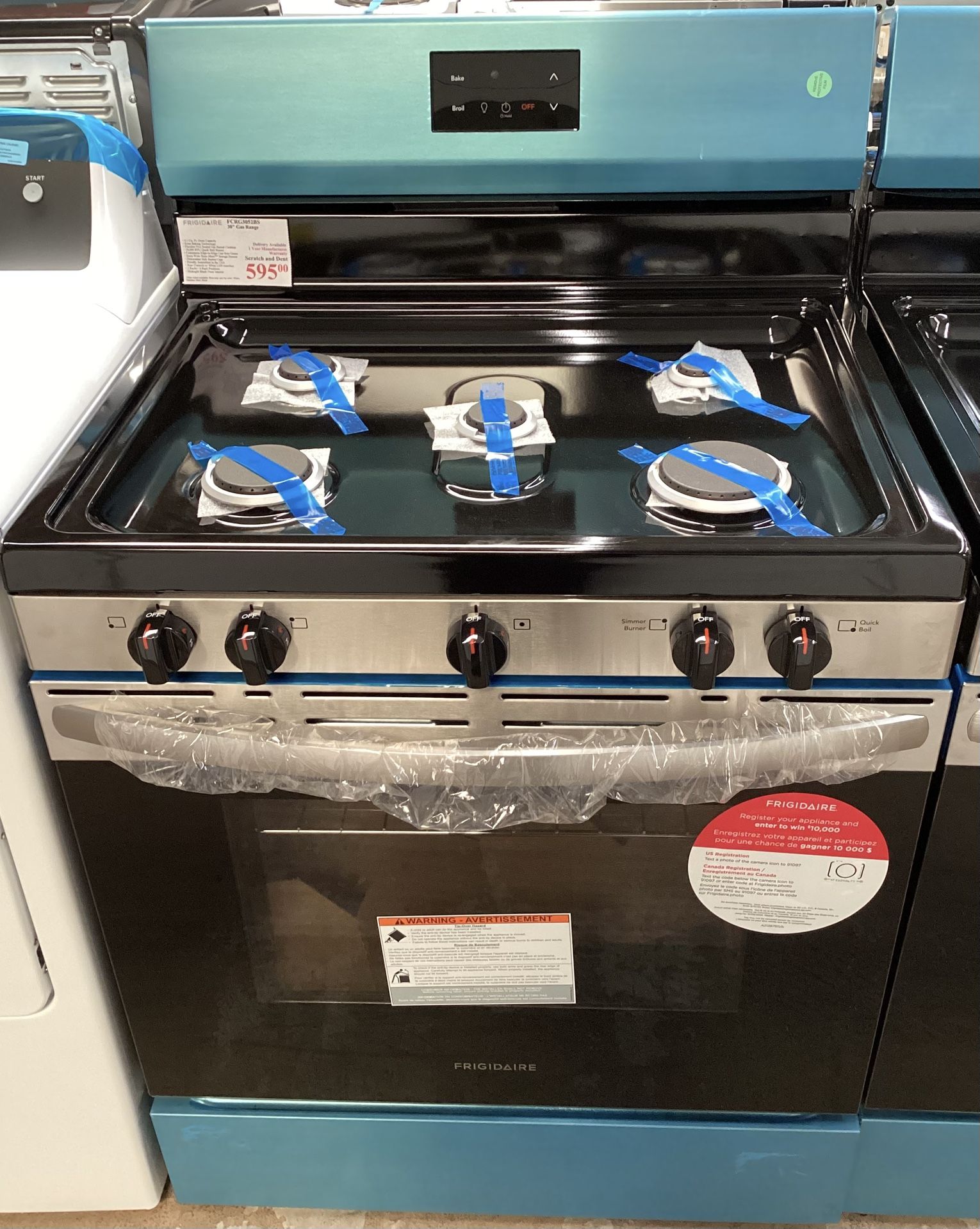 New FRIGIDAIRE 30” Gas Range