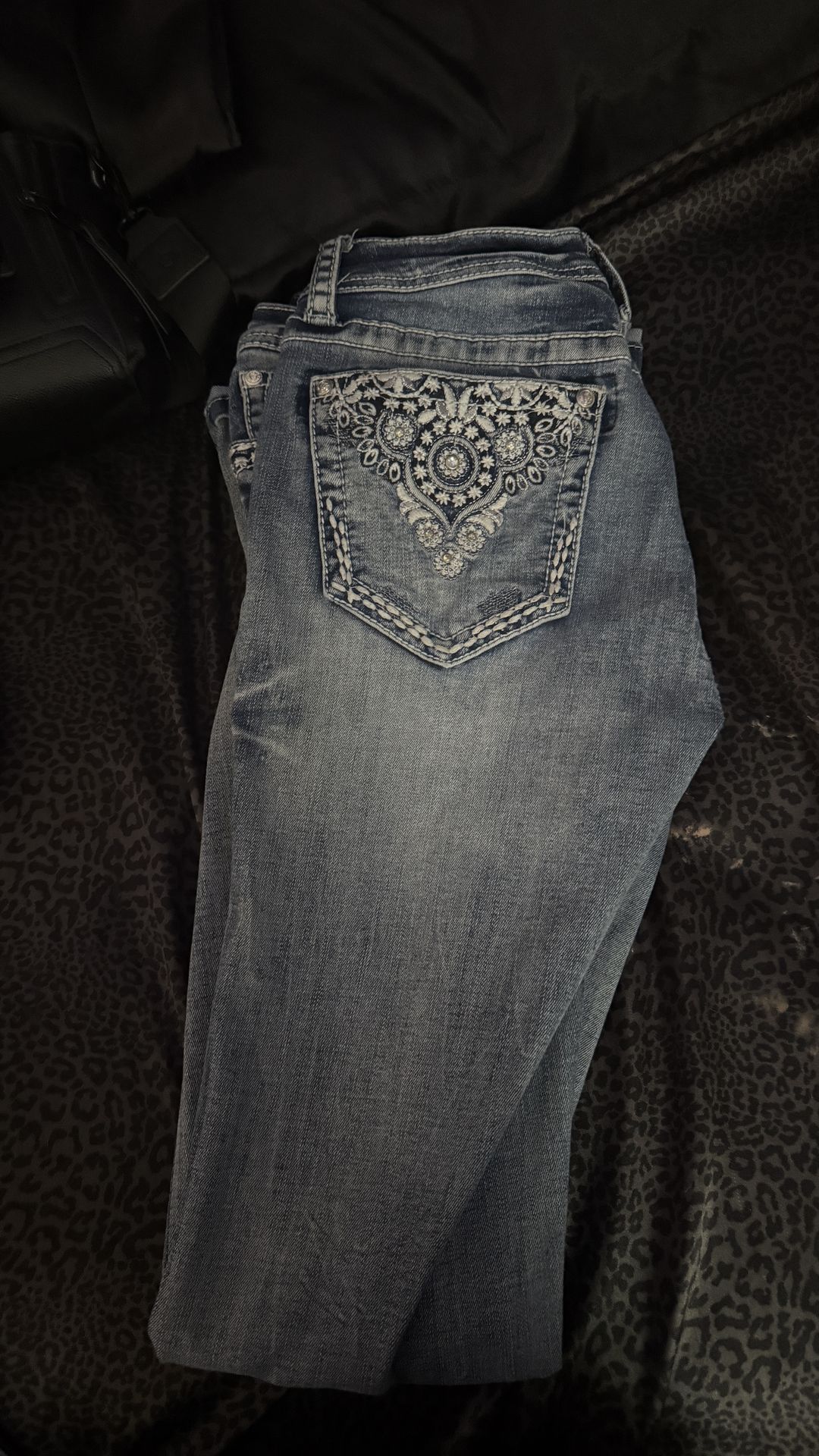 Gemmed jeans