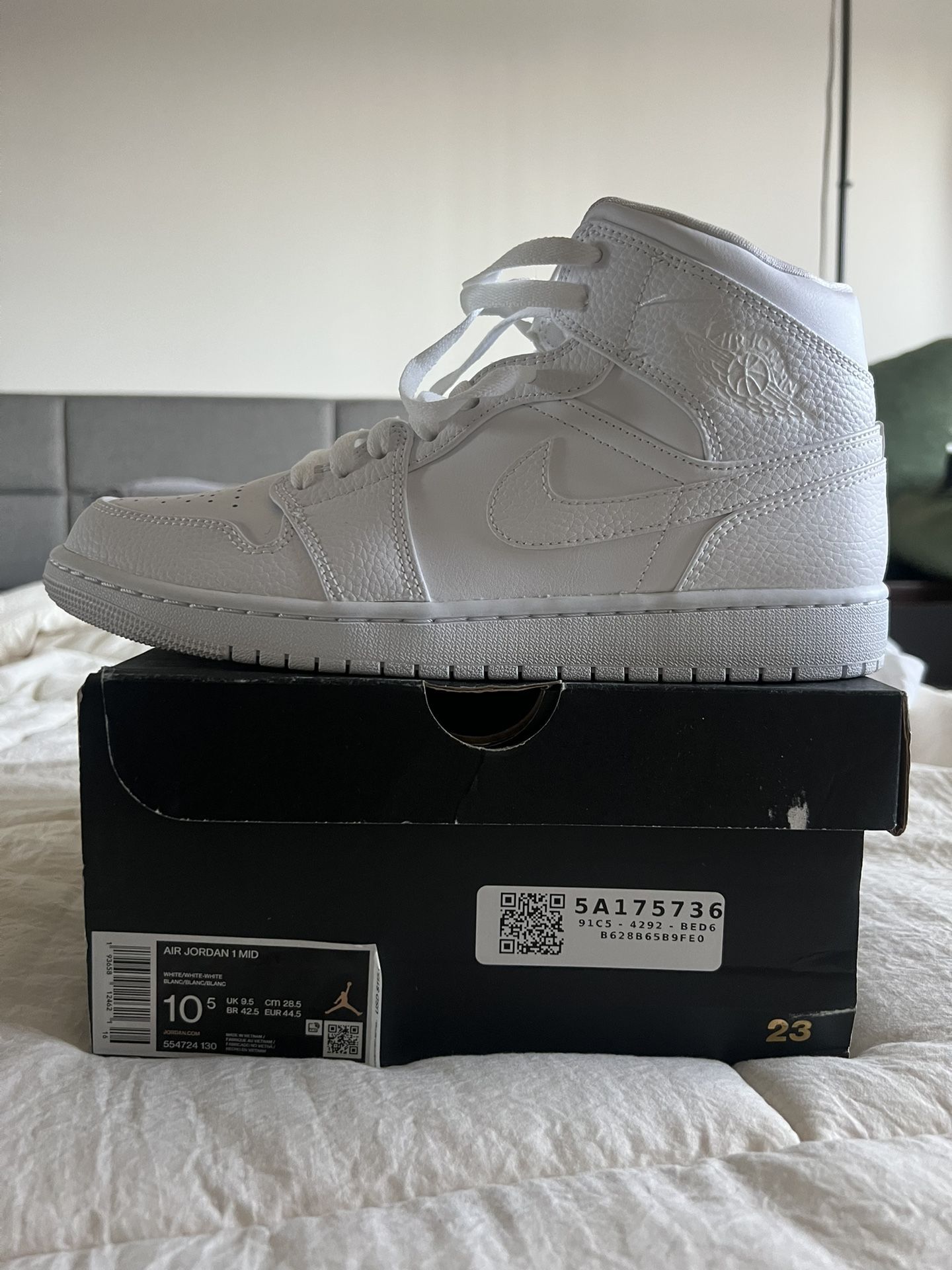 Size mens Jordan Mid, Triple White (2020) **BRAND NEW