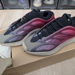 Yeezy 700 V3 "Fade Carbon"
