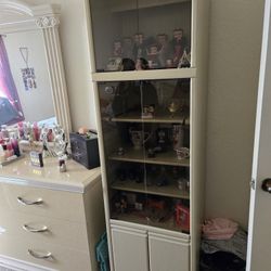 Display Cabinet $80 OBO