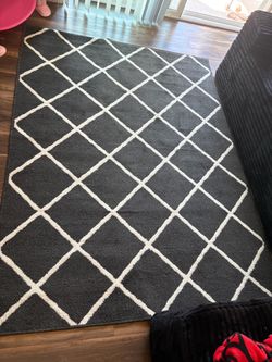 New Black & White Geometric Area Rug