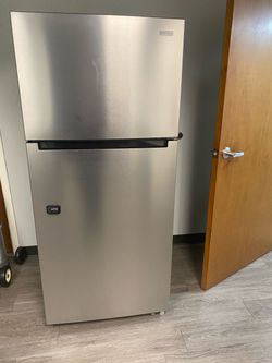 Like New refrigerator