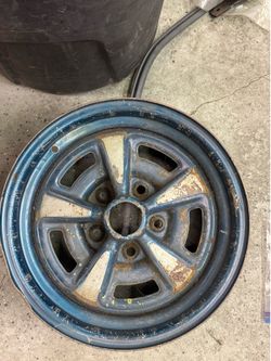 Pontiac rally 2 rim, 15x7. Code KG