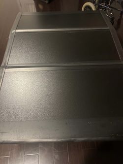 Tri-Fold Truck Bed Tonneau Cover