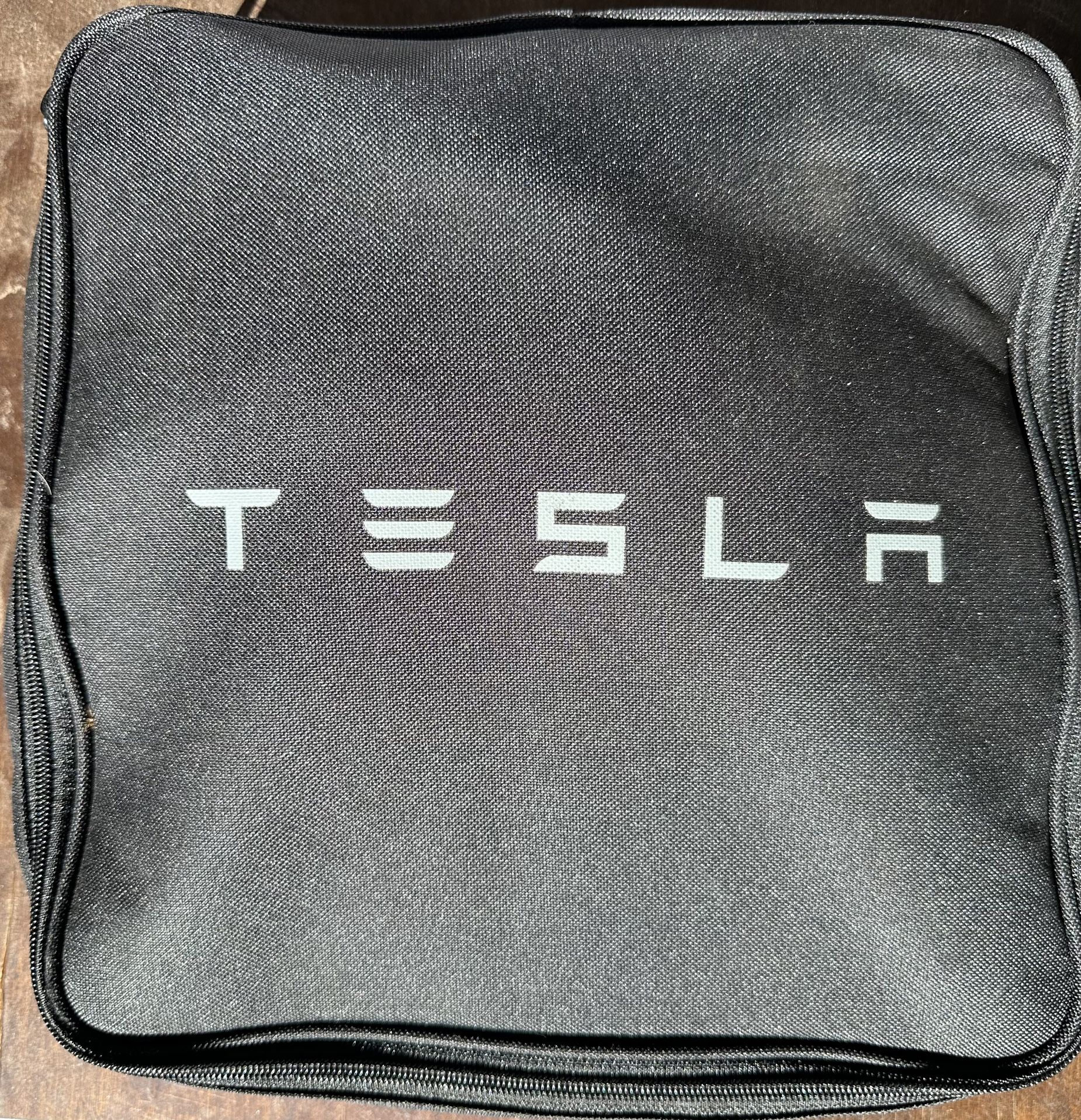 Tesla Mobile charger 120V W/case