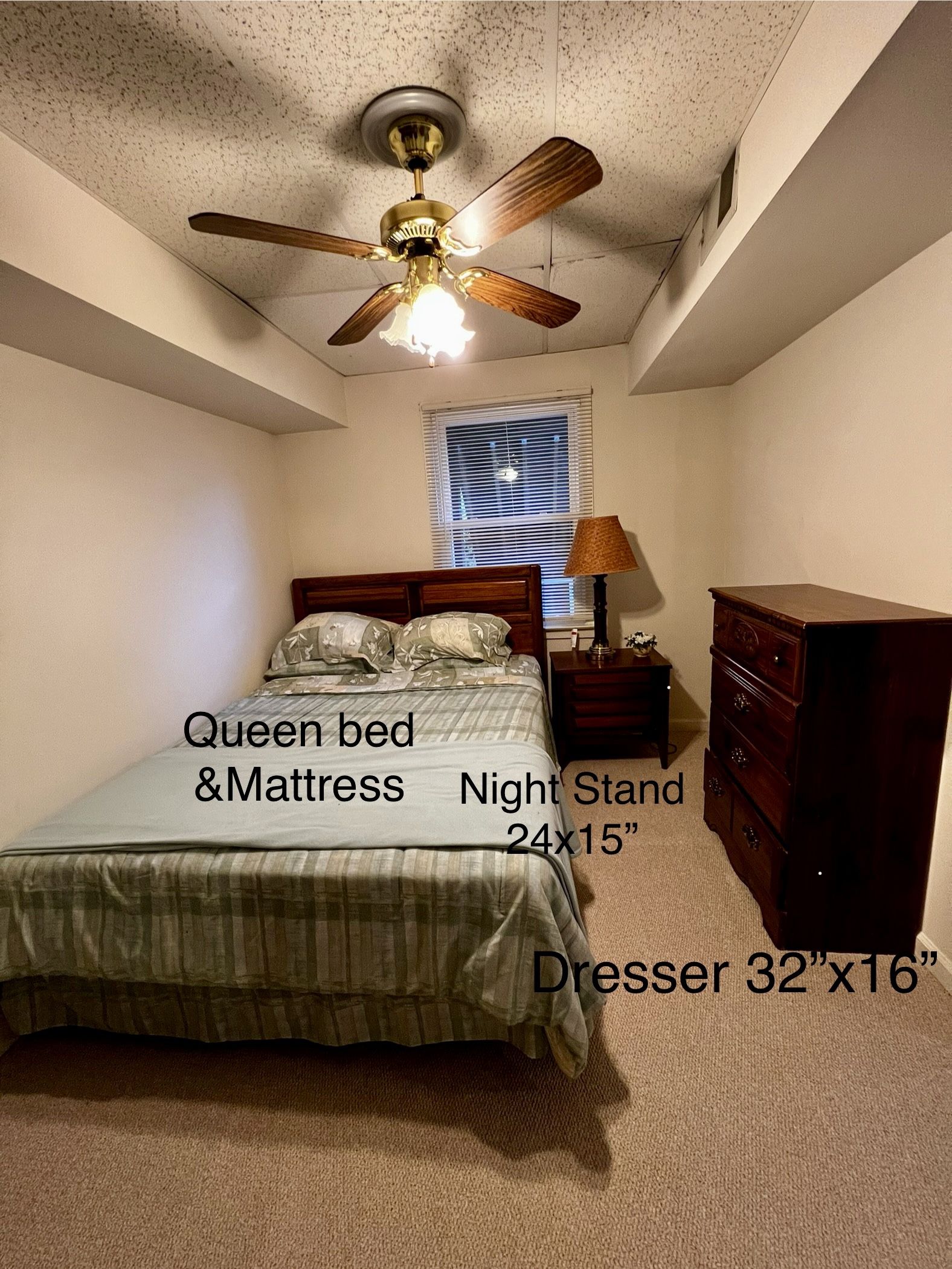 Bedroom Set (Queen Bed & Mattress, Dresser with Mirror,chest, Nightstand 