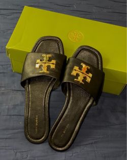 Toryburch Coach sandals