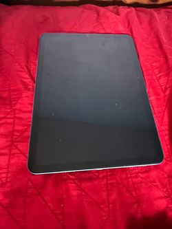 Apple IPad Air (5th generation) with accessories