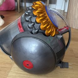 Dyson Big Ball Multi floor Vacuum 
