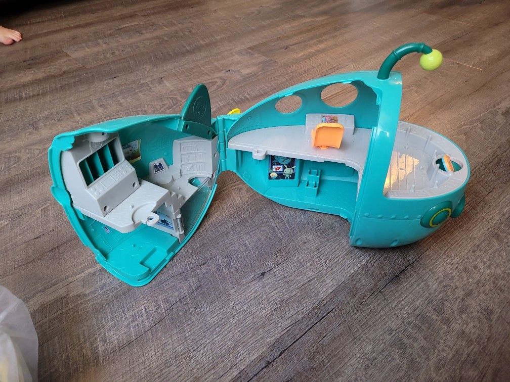 Octonaut LARGE Gup A SHIP Plus Figures