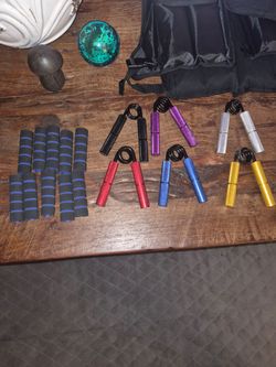 Strength grips