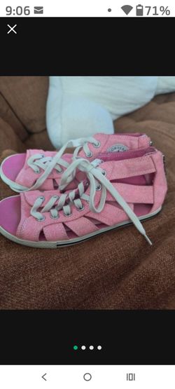 NEW----( WOMEN'S) ( SIZE 6 ) PINK ZIP CONVERSE