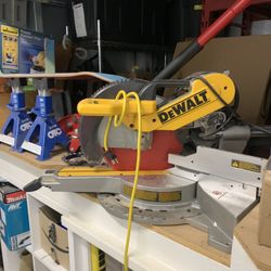 Used On One Project And Closed My Shop And It’s Just In Storage Now. Built A Custom Rolling Cubby Stand And Will Include It In The Deal 