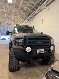 Ford excursion 2004