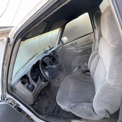 Make Of Vehicle ISU,  Year Model 1998