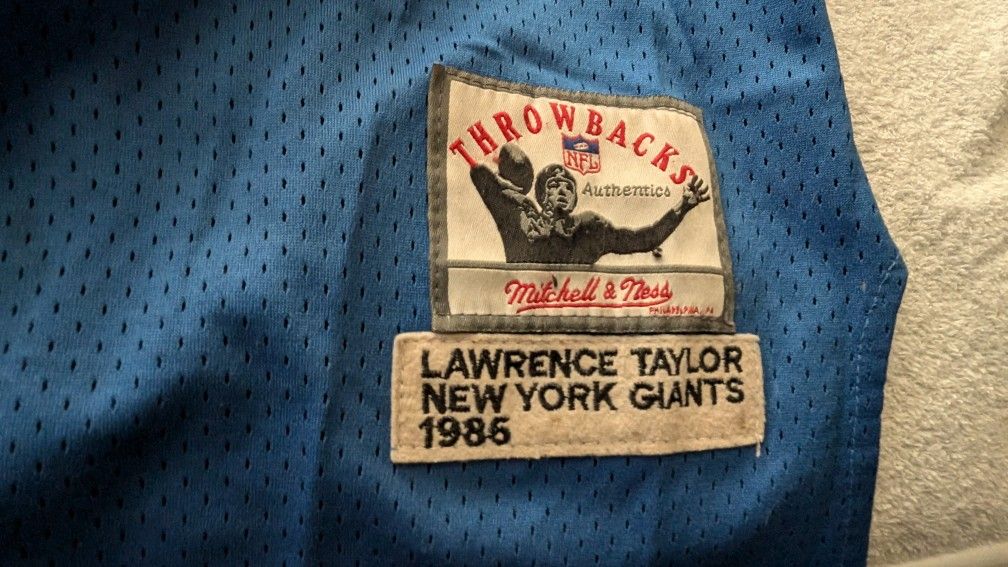 Lawrence Taylor Throwback Mitchell And Ness $25