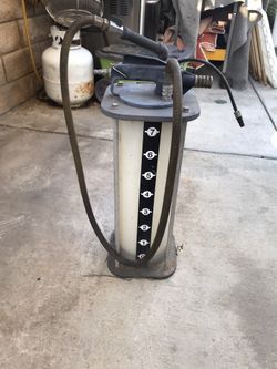 Fluid drain evacuator