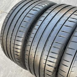 Set of 4 Michelin Pilot Sport 4s 295/30/20 ( 101 Y ) & 265/30/20 ( 94 Y ) with excellent tread
