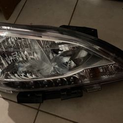 2015 Nissan Sentra Driver Side Headlight