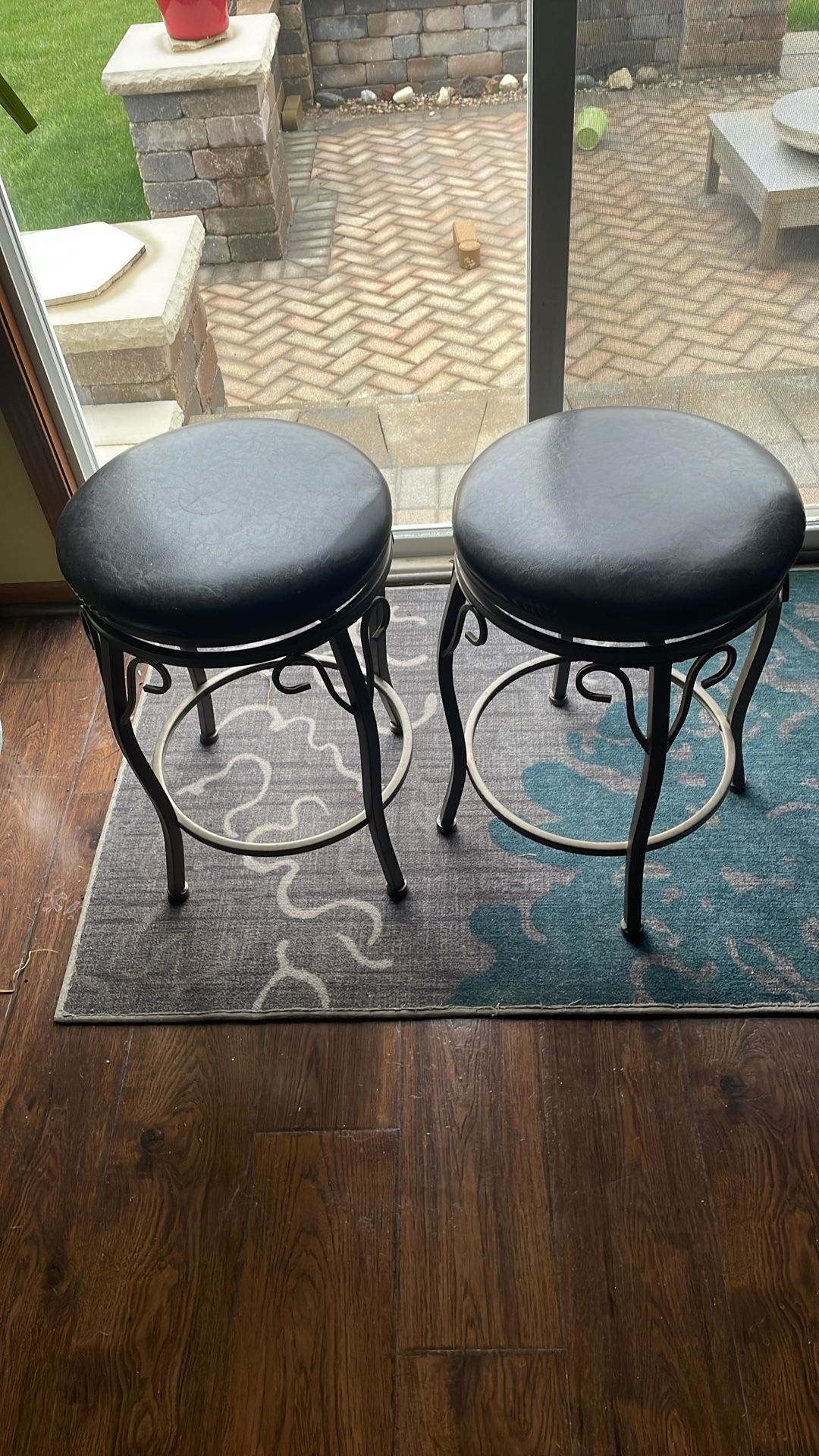 Swivel Bar Stools