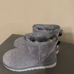 Grey Mini Ugg II size 6