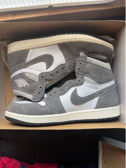 Jordan 1 size 9.5