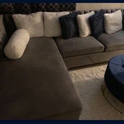 Selling My Art Deco Sectional In Good Shape 