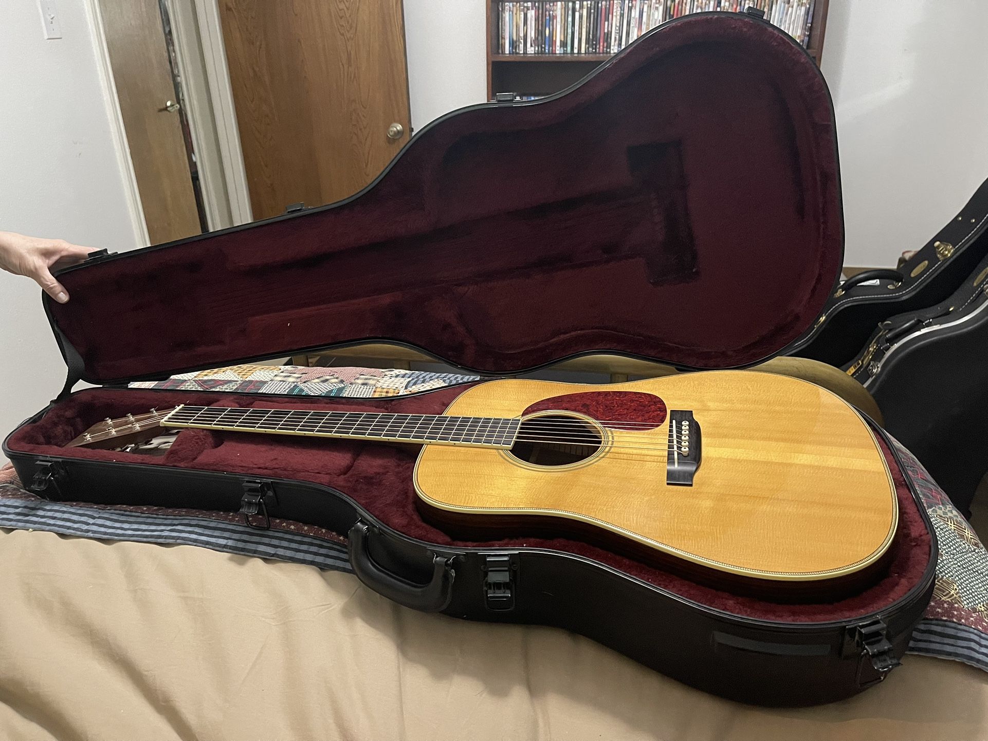 Martin Acoustic Guitar HD28LSV