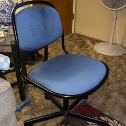 Used Office Roll Around Chair $20. OBO