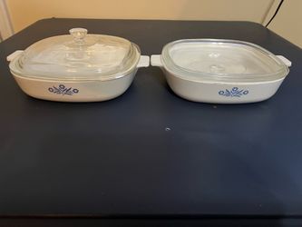 2- CorningWare Blue Cornflower P-9-B  9" Casserole Dishes w/ Lids