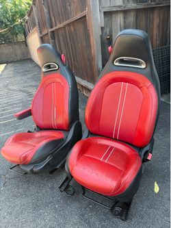 Fiat 500 Abarth leather seats