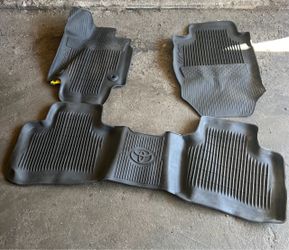 Used 2022 rav4 floor mats $60
