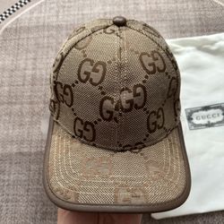 Gucci hats 