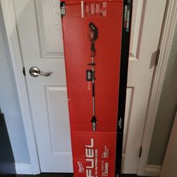 Milwaukee M18 FUEL Pole Saw