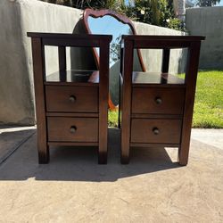 Chair, Side End Tables 2x