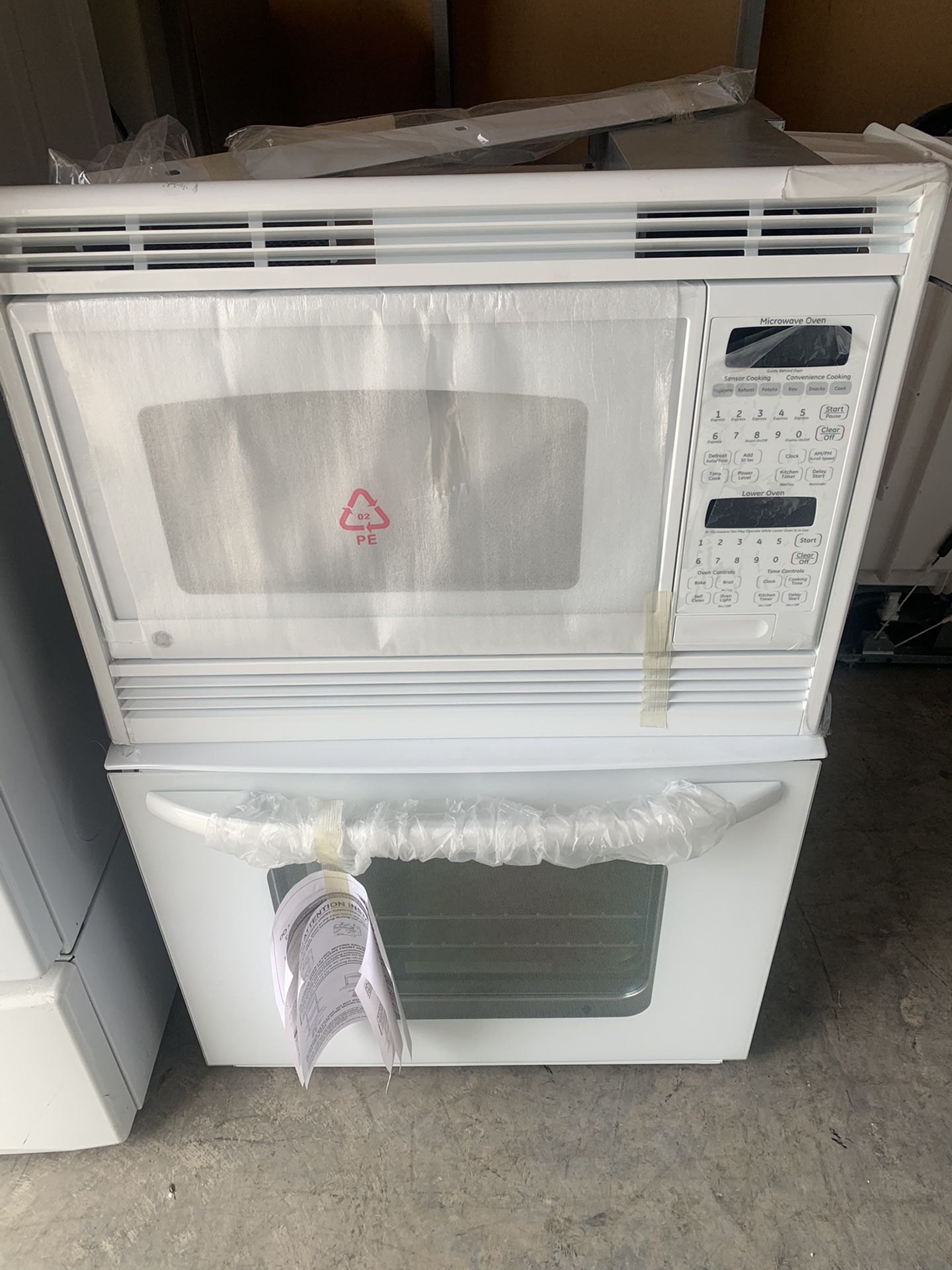 New Ge Oven & Microwave Combination