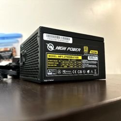 700W High Power PSU – Gold 80+ Certified