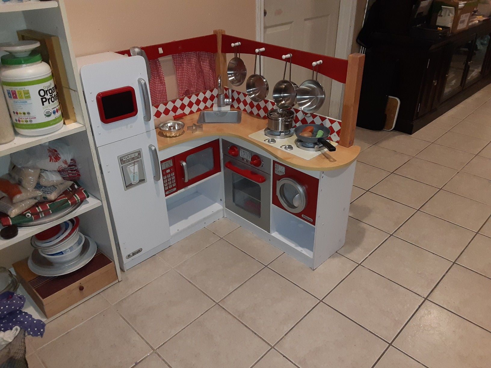 Kid Kraft GRAND GOURMET CORNER PLAY KITCHEN