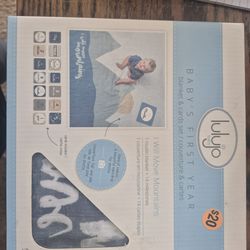 Baby's First Year - Blanket and Card Set