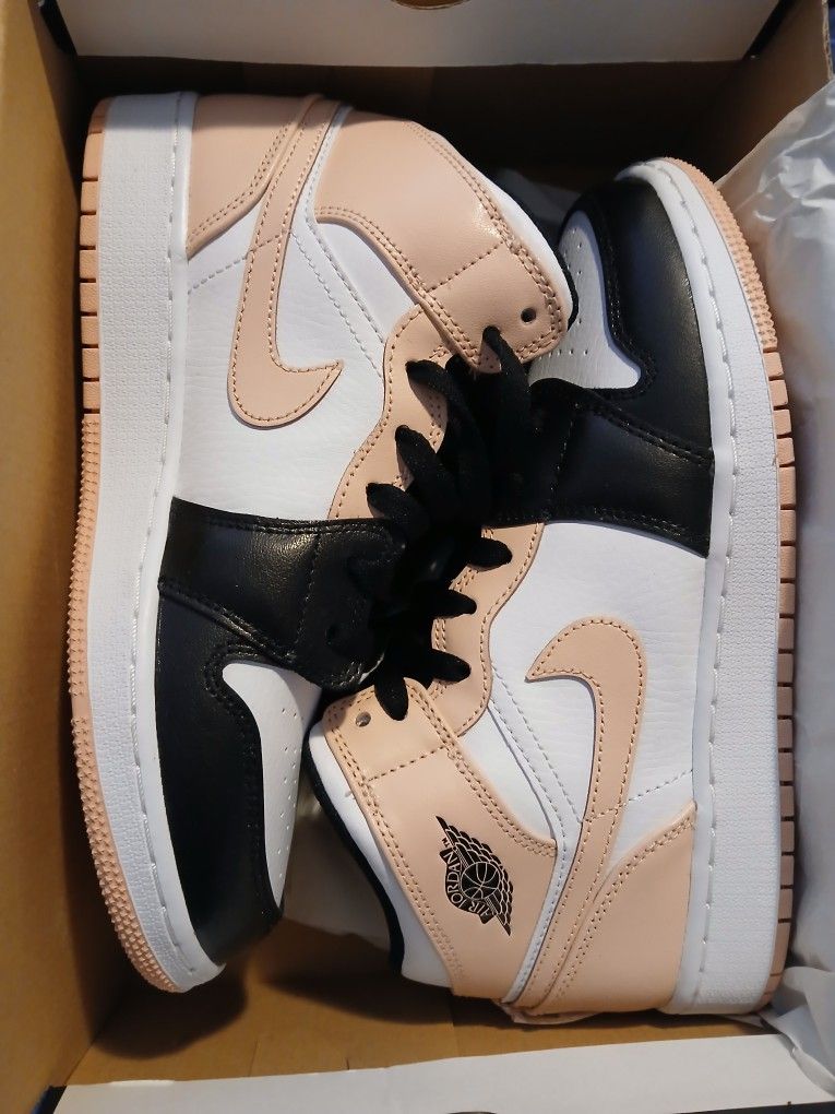 Jordan 1 Mid