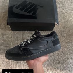 Jordan 1 Travis Scott